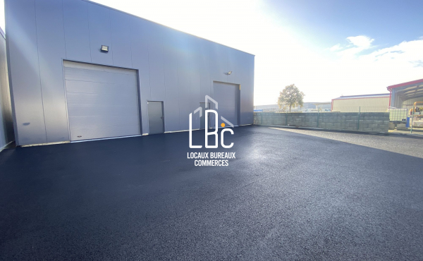 Ancenis - À louer local activité stockage ou atelier 195 m²